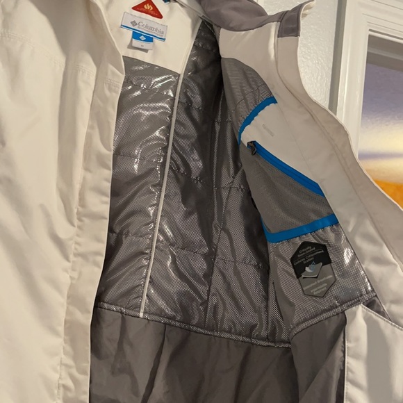 Columbia white cold weather snow jacket - Picture 5 of 6